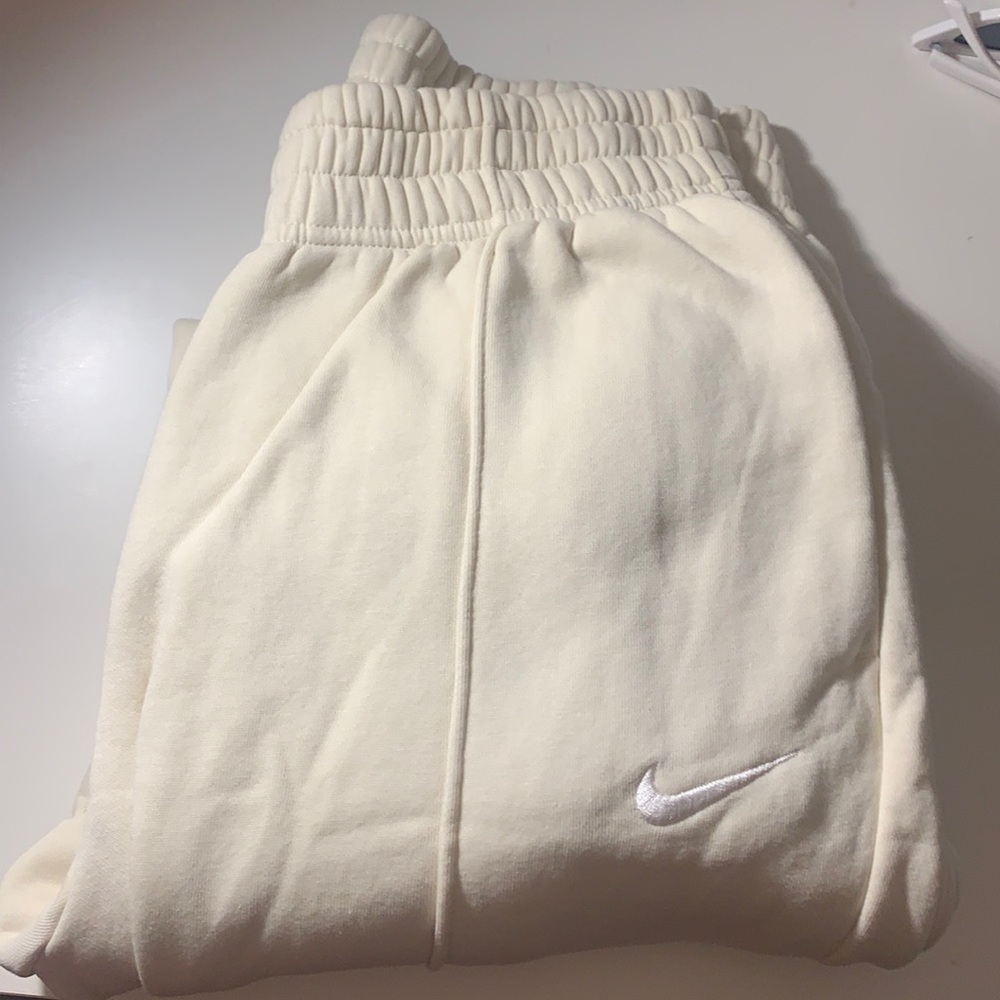 Nike Cream colored sweats